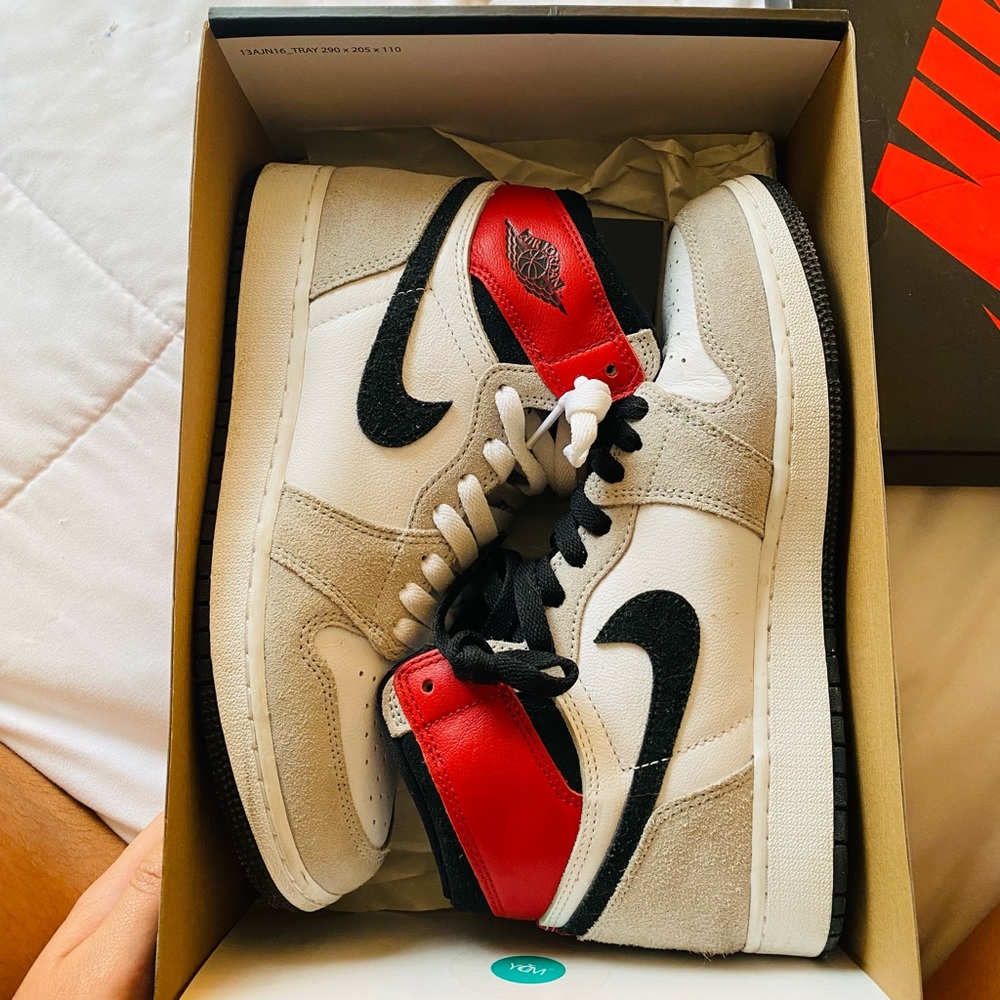 Smoke Grey Air Jordan 1’s retro high OG GS in size 6Y